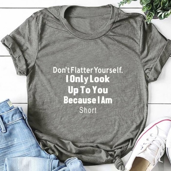Tops - Gray Graphic Print T-shirt